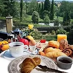 Dimora Dei Tasso
