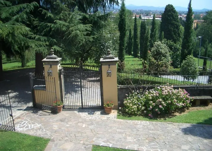 Bed & Breakfast Dimora Dei Tasso 3*