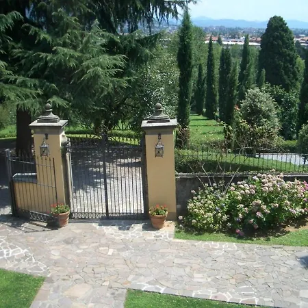 Bed & Breakfast Dimora Dei Tasso 3*