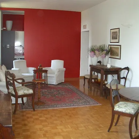 Bed and Breakfast Dimora Dei Tasso 3*